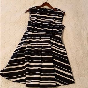 Black & white French Connection dress